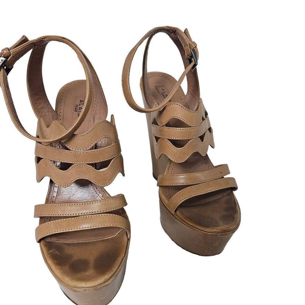 Alaia Paris wedge sandals